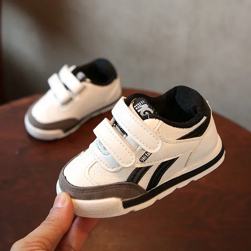 kf-S6f1fedd0143149f99fe2ed3fece5ec18V Breathable Sneakers For Boys - Image 1